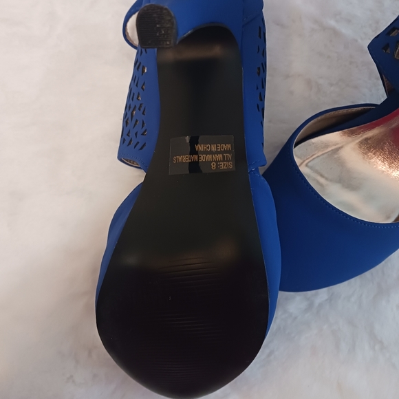 Quaid Street Heel 👠 - Picture 6 of 11